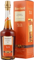 Boulard+XO+Calvados - Boulard XO Calvados Pays d`Auge mit 700 ml. und 40 % Volumen.  Boulard XO Calvados Pays d`Auge ist sehr schwierig in Deutschland zu bekommen, obwohl es mit einer der besten aus dem Hause Boulard ist. Boulard XO Calvados Pays d`Auge reift zwischen 8 und 15 Jahren un...