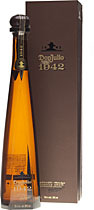 Don Julio 1942 Anejo Premium Tequila - Don Julio 1942 Tequila mit 700 ml. und 40 % Volumen  Der Don Julio 1942 ist mit der hochwertigste aus der Don Julio Distillery. Sehr limitiert, erh�lt der Tequila eine zweite Destillation in Pot Still 6, f�r einen noch feineren Geschmack.   Die Farbe des Don Julio ...