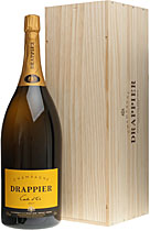 Drappier Brut Carte Dor Champagner 6 liter - Drappier Carte D\'or Brut with amazing 6 liter content and 12 % volume. A really good champanger. Drappier\'s Carte d\'Or Brut champagne has all the aroma of the Pinot Noir grape variety, which in fact makes up 90% of the blend. This is a black grape with white jui...