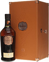 Glenfiddich 40 Jahre / Bester Single Malt Scotch Whisky - Glenfiddich 40 Jahre / 2008 International Spirits Challenge - Best Single Malt Scotch Whisky  Von diesem 40 Jahre alten Glenfiddich Whisky wurden lediglich 600 Flaschen abgef�llt, alleine deswegen lohnt es sich schon hier genauer hinzusehen. Die Glenfiddich Destill...