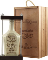 Legendario+15+Jahre+Aus+Kuba - Legendario 15 Jahre mit 700 ml. und 40 % Vol.Legendario 15 years ist ein extrem seltener Rum, den es so gut wie nie gibt. Er kommt in einer toller Verpackung.  Der 15- j�hrige Legendario war Sieger beim Rumfestival 2008. Bei Bestellung kommt jede Flasche in einer s...