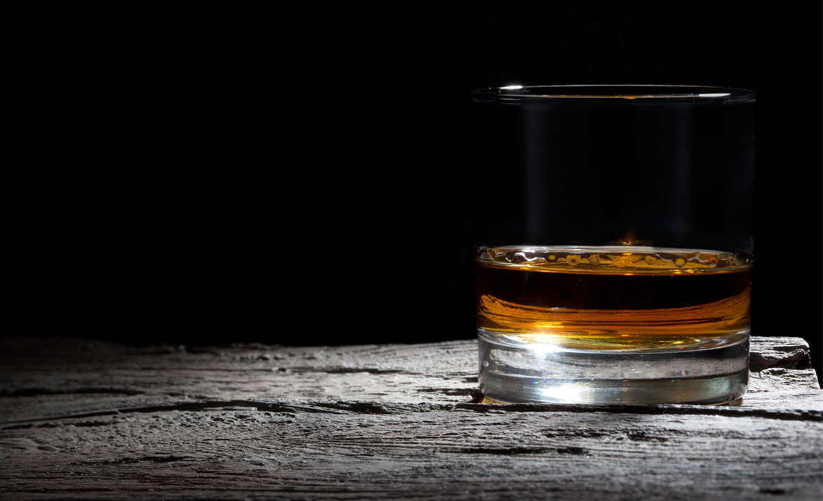 Wie trinkt man Single Malt Whisky richtig? Tipps zum Whisky Genuss